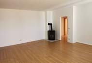 Top Lage - 4-Zimmer-Wohnung mit Loggia, Klimaanlage und Schwedenofen - unmittelbar beim Schulzentrum, Bahnhof und Stadtzentrum!