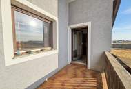 Geräumiges Stockhaus mit angebautem Laubengang und Garagentrakt