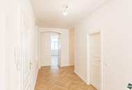 Erstbezug nach Sanierung: Schöne 3-Zimmer-Altbauwohnung mit Balkonmöglichkeit