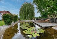 Viel Platz in beliebter Wohngegend, der Attersee nicht weit und riesiger Traumgarten!