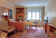 "Großzügige 150m² Etagenwohnung mit viel Potential"