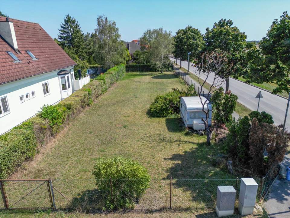 Attraktives Eck-Grundstück in Schnellbahnnähe