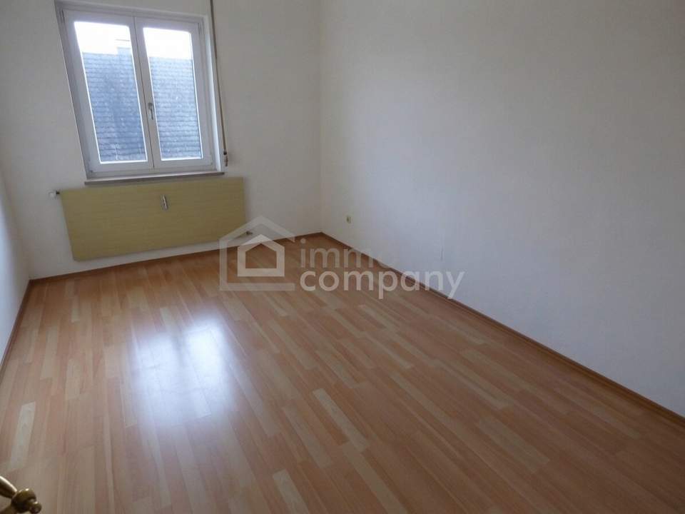 Helle 1-Zimmer-Wohnung im Zentrum von Jennersdorf