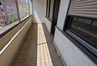 Sonnige 2-Zimmer Loggienwohnung - Modernisierungsbedarf gegeben!