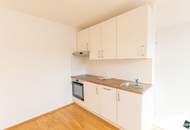 Helle 2-Zimmer-DG-Wohnung mit Terrasse unweit vom Hauptbahnhof