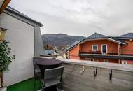 Große Dachgeschosswohnung mit Terrasse u. überdachtem PKW-Stellplatz im Zentrum – großzügig Wohnen über den Dächern