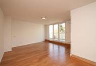 Erfüllen Sie sich ihren DG-Traum - keine Schrägen !!! - 1 Gartenterrasse + 5 zusätzliche Terrassen + 1 Garagenplatz im Eigentum