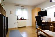 Einladendes Zweifamilienhaus in Kalsdorf bei Graz! Separate Einheiten und TOP Ausstattung, ein echtes Highlight! Finanzierung ohne Eigenkapital möglich und leistbare Rückzahlung mit flexibler Laufzeit. Jetzt Ihr Traumhaus entdecken!