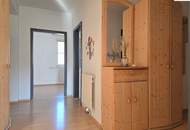 Sonnige 3-Zimmer-Wohnung mit Carport und Grünblick