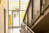 TRAUMHAFT SONNIGE 2-ZIMMER-DACHGESCHOSS-WOHNUNG IM GRÜNEN