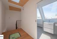 Erstbezug mit weitläufigem &amp; lichtdurchfluteten Wohnbereich, sowie 2 hofseitigen Freiflächen