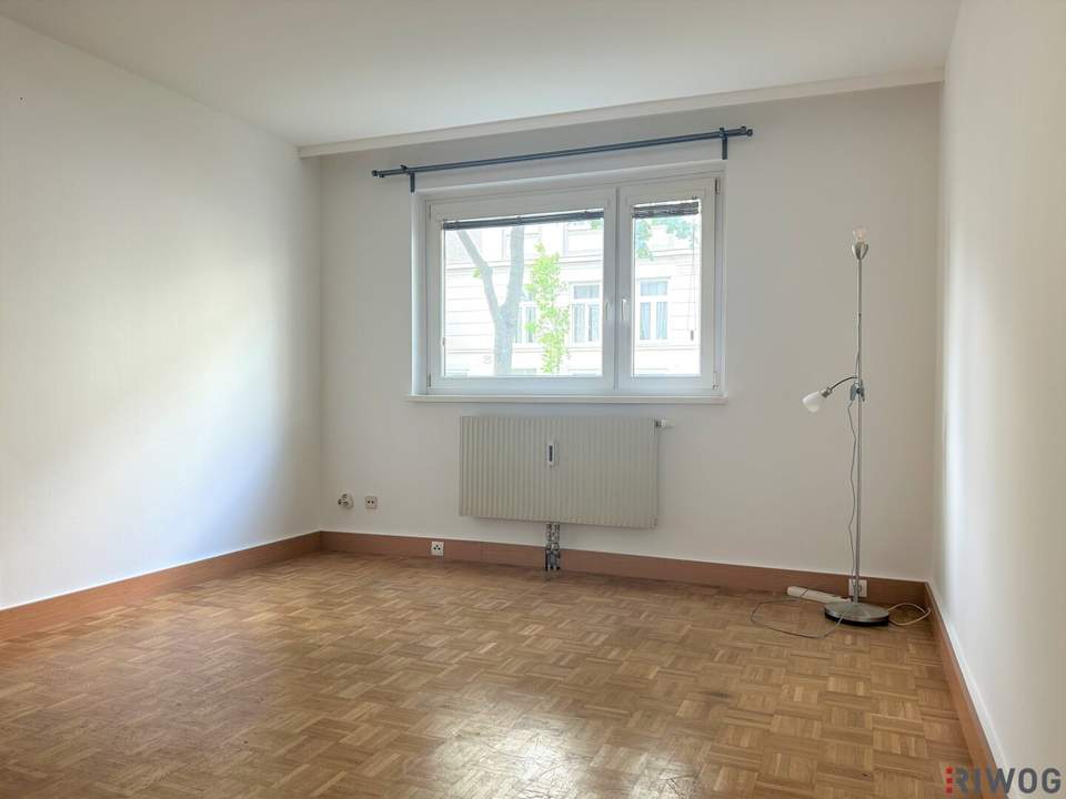 Garconniere in Gersthof - separate Küche - Nähe Türkenschanzpark und S45 - Hochparterre
