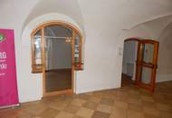 Schloß Essling - Branchenfreies Geschäftslokal - kein Gastro - mit PKW-Stellplatz