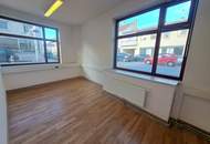 Straßenseitiges Kleinbüro mit Auslagemöglichkeit