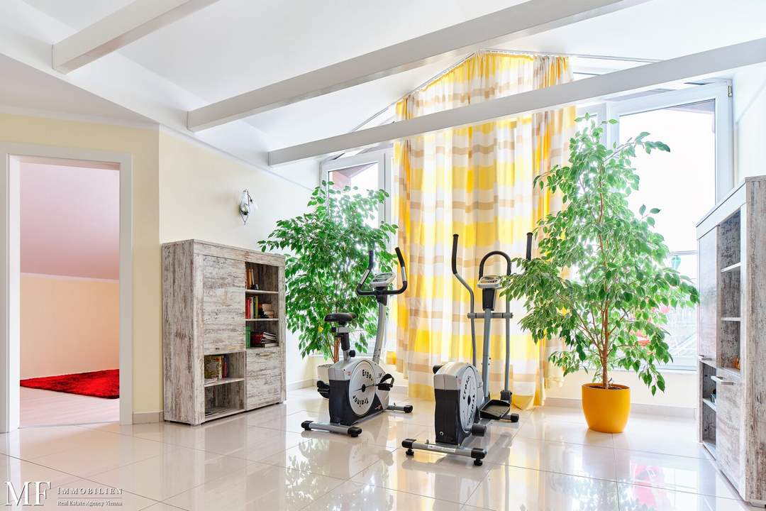 großzügiges Einfamilienhaus mit 6 Zimmern, Garten, Luxusausstattung!