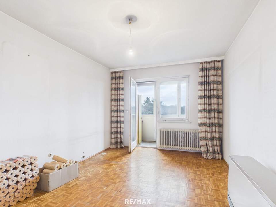 NEU FÜR SIE: Ruhige 2-Zimmer Wohnung mit Loggia, Blick ins Grüne und Gartenmitbenützung sucht neue Eigentümer!