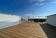 LUXUS - LOFT- PENTHOUSE - MIT POOL - SKYLINE UND WASSERBLICK