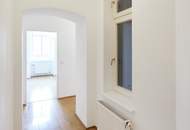 2-Zimmer-Altbauwohnung mit Charme im sanierten Gründerzeithaus