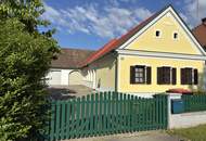 Oberdorf: Gepflegtes Wohnhaus mit 2 Garagen und ebenen Garten