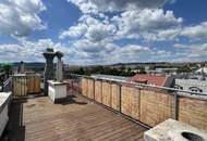 UNBEFRISTET - helle 2,5-Zimmer Dachgeschosswohnung mit Wohnküche, Schrankraum, 26 m2 Dachterrasse und Kellerabteil nahe Schönbrunn