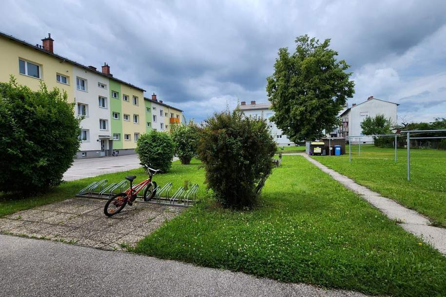 UNBEFRISTET! Leistbare Wohnung mit 2 Zimmern und extra Küche sowie BALKON!, Wohnung-miete, 519,09,€, 4600 Wels(Stadt)