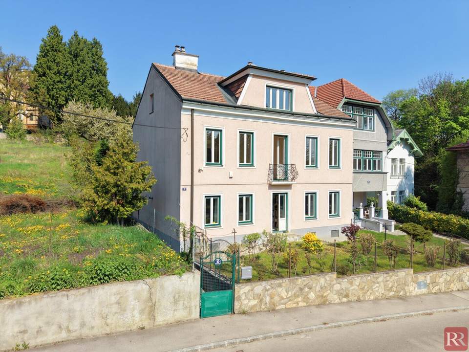 Charmantes Einfamilienhaus mit zwei Wohneinheiten in guter Lage