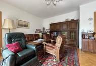Vielseitiges Haus mit zwei Einheiten, guter Anbindung und eigenem Pool
