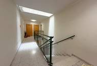 TOP PREIS-LEISTUNG! Geräumige Maisonette. 4 ZIMMER, 2 BÄDER, BALKON. FERNWÄRME!