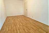 INNSTRASSE, UNBEFRISTET, 62 m2 Altbau inkl. 9 m2 Loggia, 2 Zimmer, Komplettküche, Parketten, gefördert, 2. Liftstock