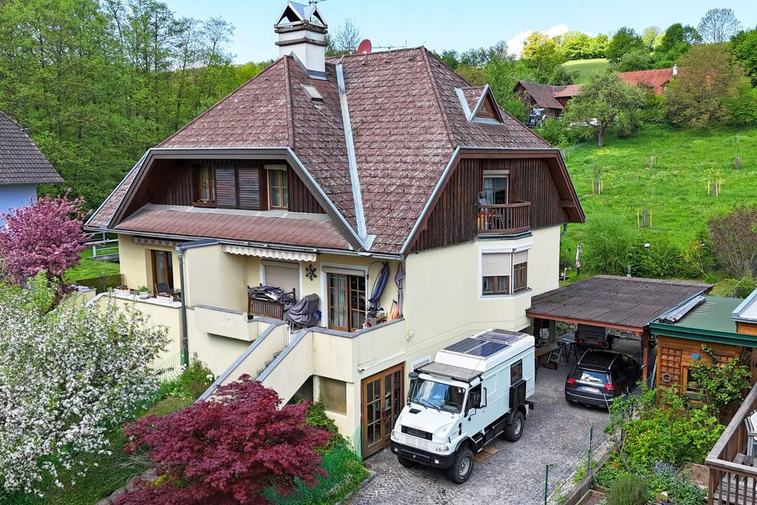 Naturverbunden wohnen: Familienfreundliche Haushälfte im ruhigen Irenental