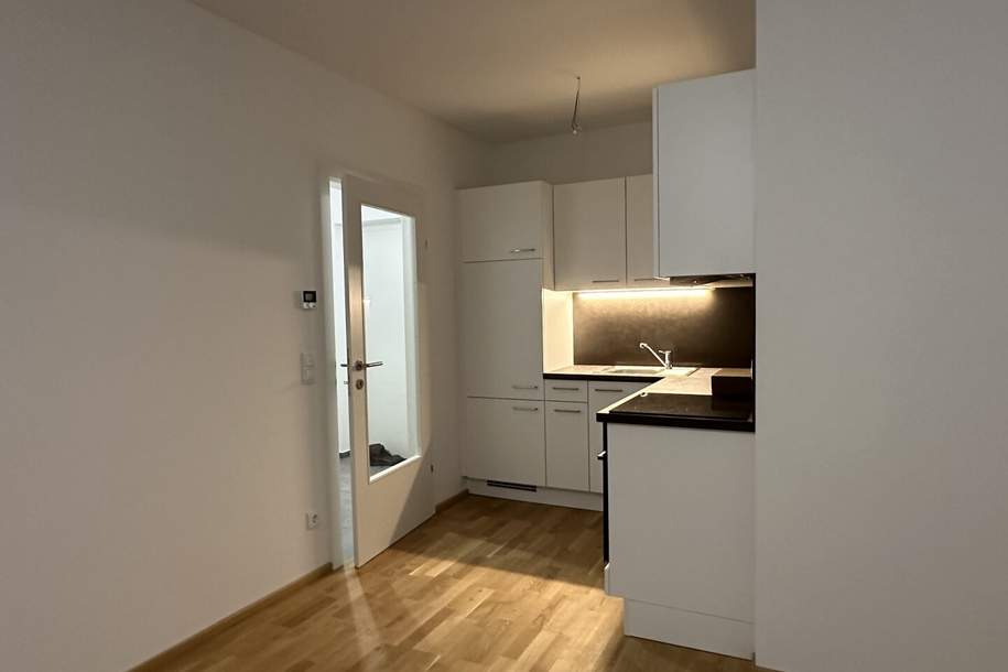 Ihr neues Wohnglück: Sonnige 2-Zimmer-Wohnung mit Traum­balkon, Tischlerküche und Tiefgarage!, Wohnung-miete, 889,90,€, 8401 Graz-Umgebung