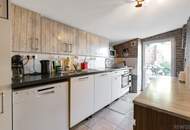 ENTZÜCKENDES KLEINFAMILIENHAUS MIT WEINKELLER / SCHÖNER GARTEN MIT TERRASSE, GRILLHÜTTE UND SCHUPFEN / VIEL POTENZIAL / RUHIGE SIEDLUNGSLAGE