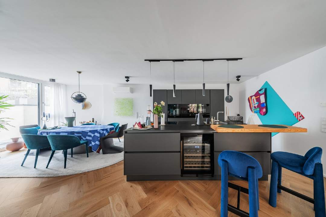 Exklusives Maisonette-Apartment; Modernes Wohnen auf zwei Ebenen