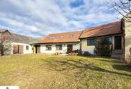 DREIKANTHOF IN ZENTRALER GRÜNLAGE - 1.300 m² Grundfläche - 180 m² Scheunen