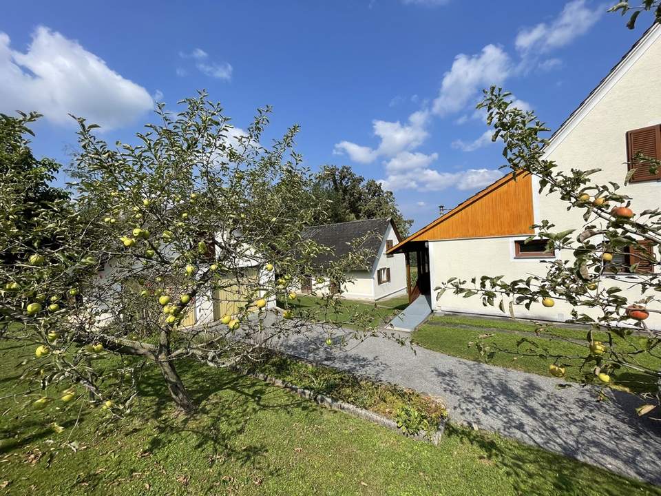 *Preisreduktion* Einfamilienhaus mit großzügiger Grundstücksfläche in einzigartiger Lage!