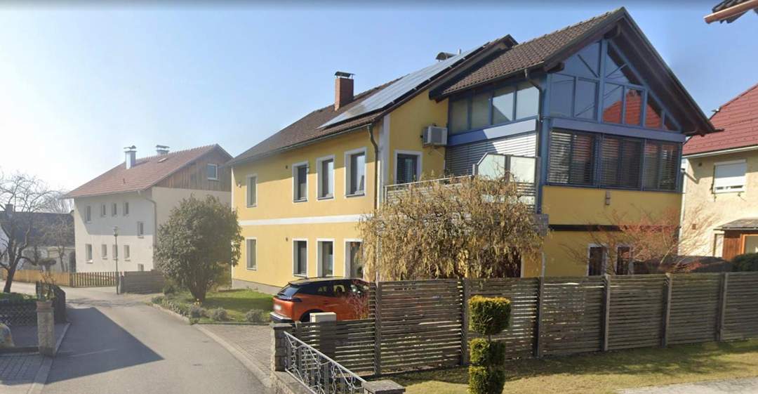 Haus für 2 Familien - Zentrumslage