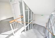 Familienwohnung: Schöne 5-Zimmer-Maisonette-Wohnung mit Balkon und Terrasse direkt an der Donau