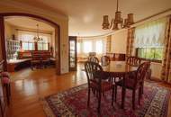 Einzigartiges Haus in Südlage mit unverbaubarem Fernblick auf leichter Hanglage