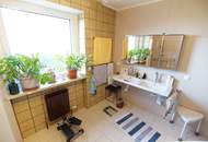 7321 Lackendorf: Ruhelage! Teilsaniertes und bezugsfertiges Einfamilienhaus mit Garage und großem Garten!