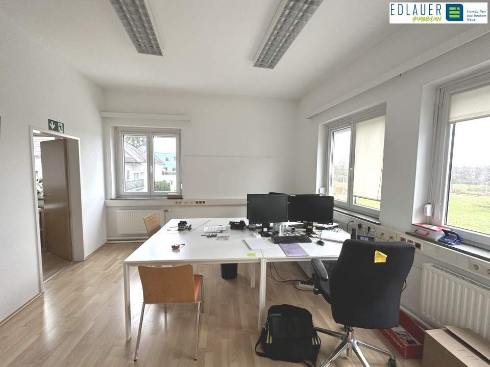 Großzügiges Büro zwischen Bahnhof und Landesregierung!