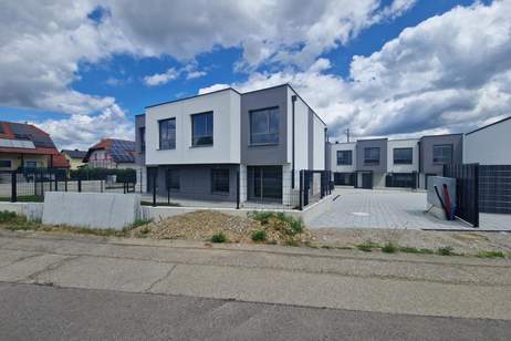 MODERN, MASSIV &amp; HOCHWERTIG WOHNEN IM HÜGELLAND DES SCHMIDATALES MIT BESTER INFRASTRUKTUR UND VERKEHRSANBINDUNG, Haus-kauf, 425.000,€, 3710 Hollabrunn