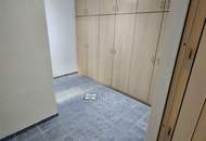 GROSSZÜGIGE VILLA IN BOCKFLIEß MIT 11 ZIMMER, POOL, DOPPELGARAGE UND WUNDERSCHÖNEM GARTEN