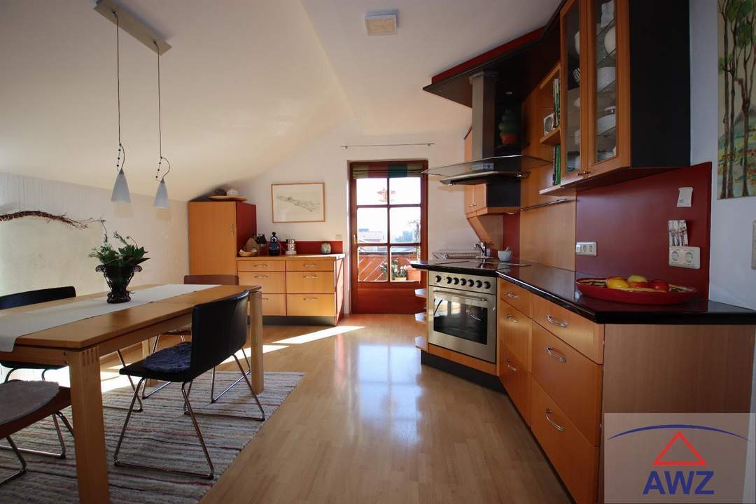 Wunderschöne Eigentumswohnung mit Dachterrasse und Aussicht!