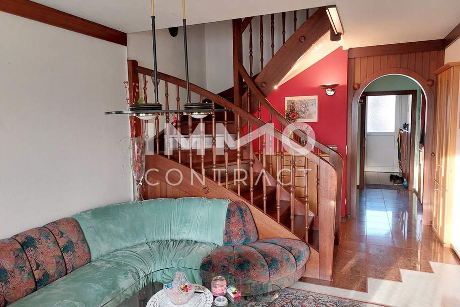 SEHR SCHÖNE UND HELLE MAISONETTENWOHNUNG MIT LOGGIA UND CARPORT IN RUHIGER WOHNGEGEND IN KNITTELFELD, Wohnung-kauf, 169.900,€, 8720 Murtal