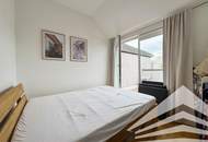 Ruhige 2 Zimmer DG-Galerie-Wohnung mit Küche in bester Zentrumslage