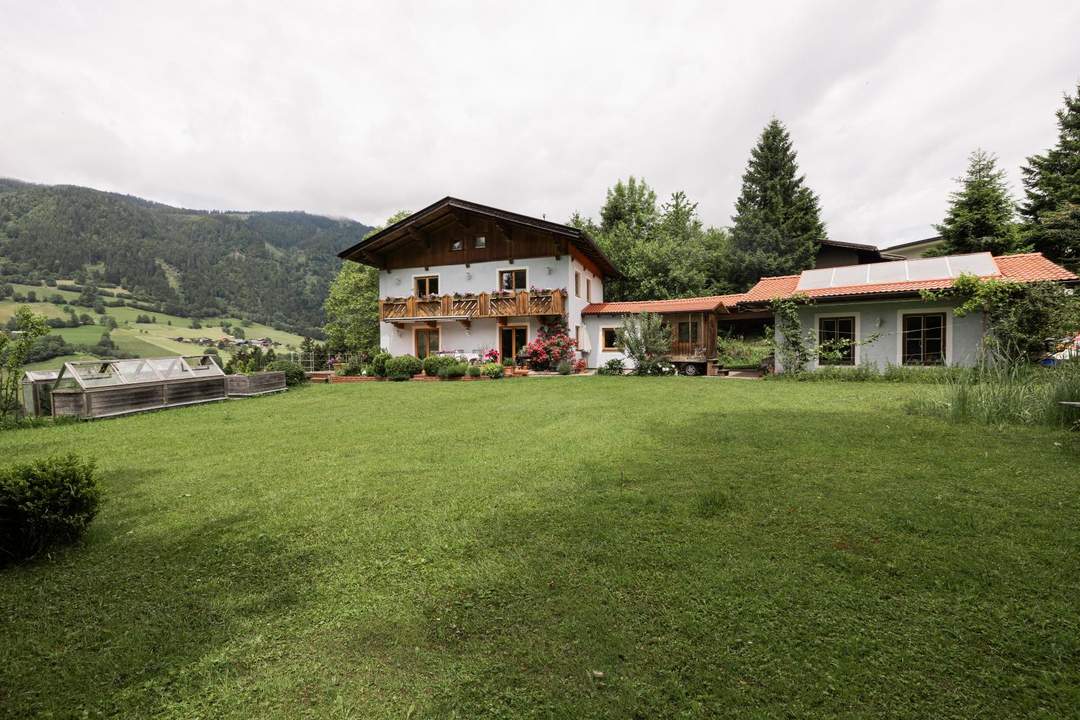 „Generationenhaus“ - Einfamilienhaus mit großem Grundstück in March, Goldegg im Pongau