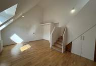 Unbefristete 2-Zimmer-Maisonette- mit Galerie im Dachgeschoss!