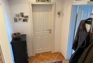 Miete: 2-Zimmer-Dachgeschosswohnung mit guter Anbindung