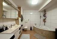EINZIEHEN &amp; WOHLFÜHLEN - Helle 3-Zimmer-Wohnung mit Terrasse und Parkplatz