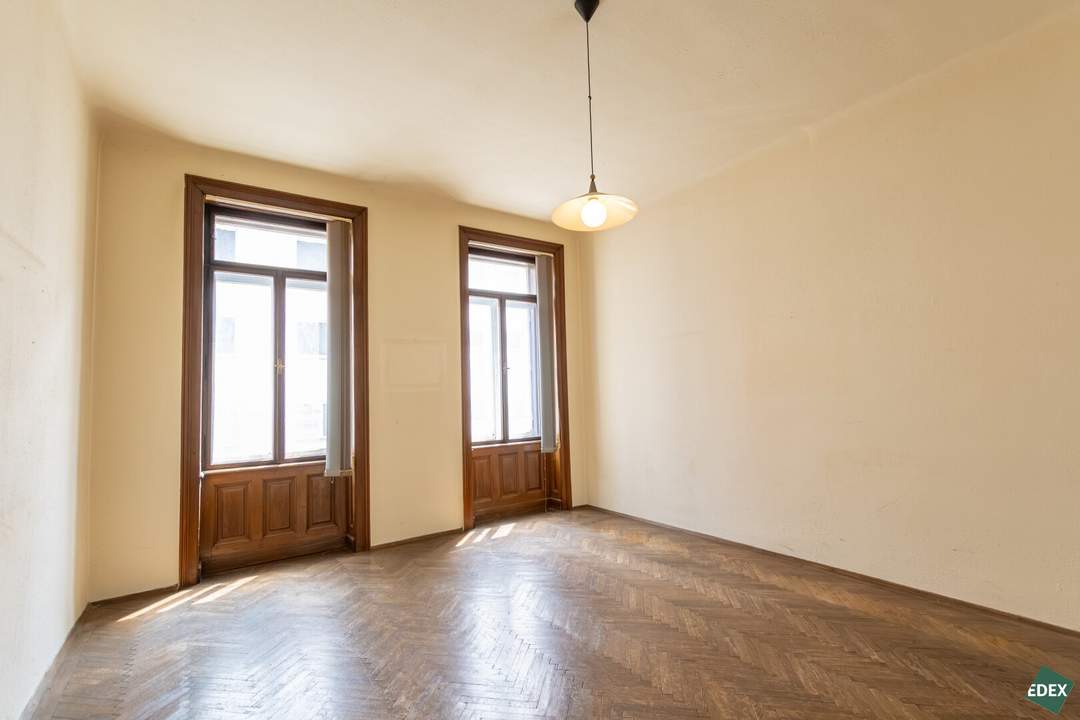 NEU IM ANGEBOT – Charmante Altbauwohnung mit Entwicklungspotenzial in Hernals